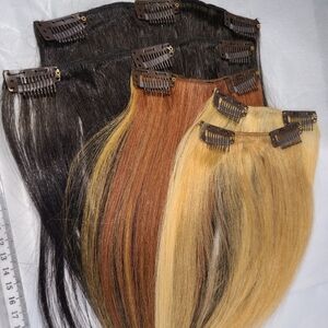 5 pcs Brand New layered 18 and 12 inch clip in hair extensions 🤎🖤💯